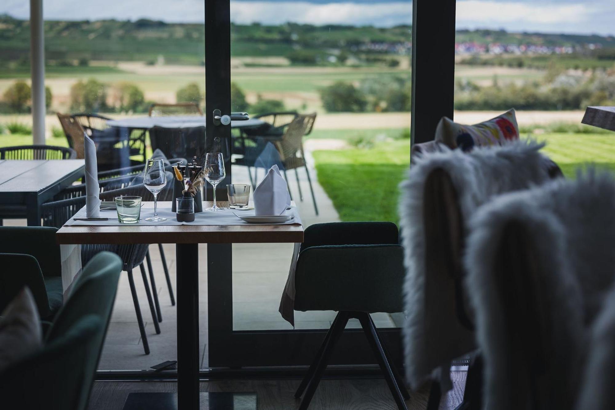 Weinzuhause Hotel-Restaurant-Vinothek Mommenheim Luaran gambar