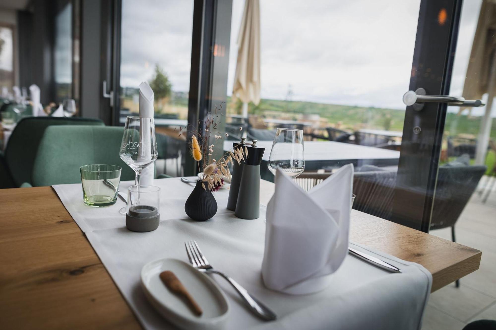 Weinzuhause Hotel-Restaurant-Vinothek Mommenheim Luaran gambar